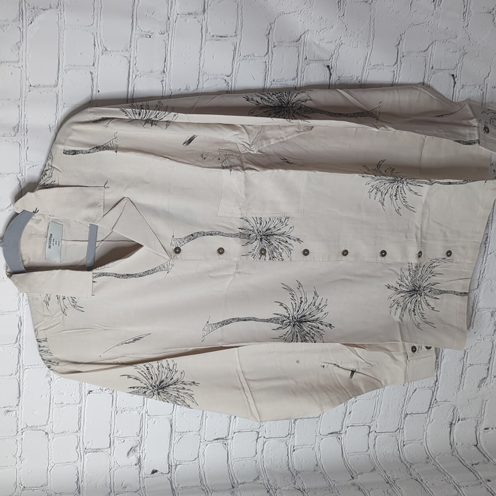 NWT Man x one teaspoon palm island button down shirt
